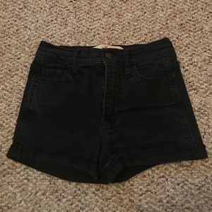 high rise hollister shorts!